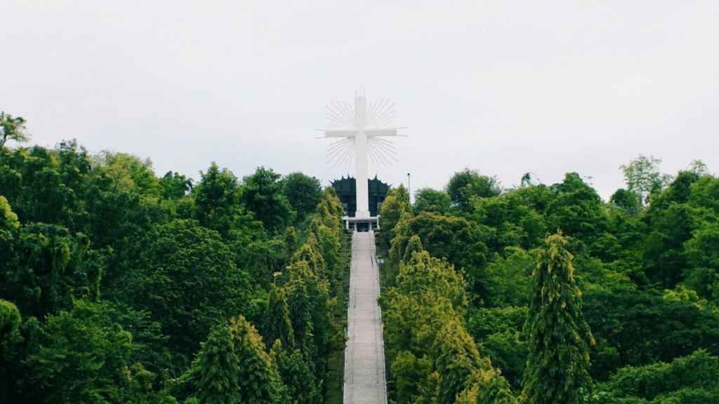 Andamos Por Fé, e Não Por Vista: O Segredo da Paz em Meio à Tempestade